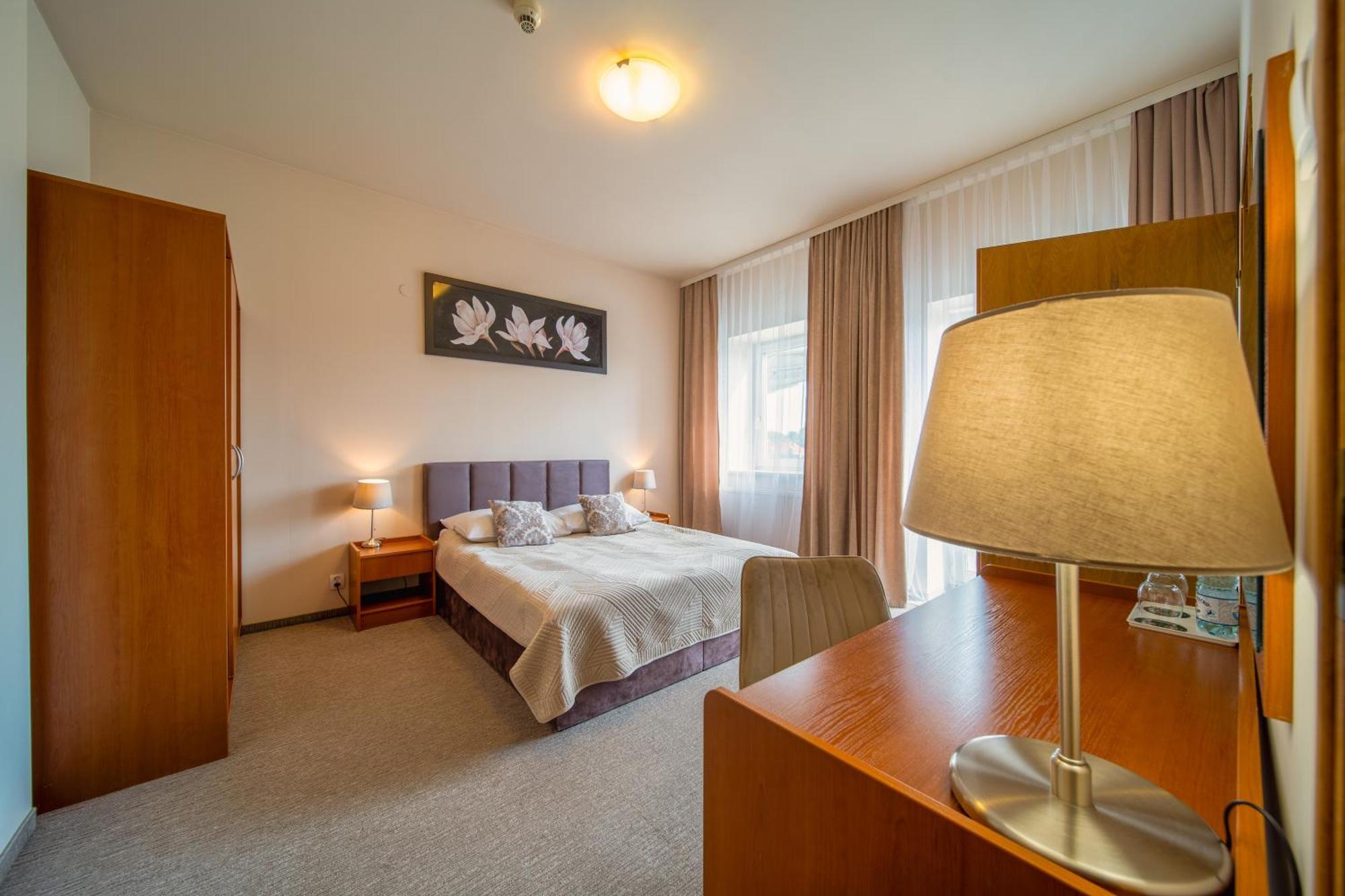 Hotel Gromada Radom Centrum Ngoại thất bức ảnh